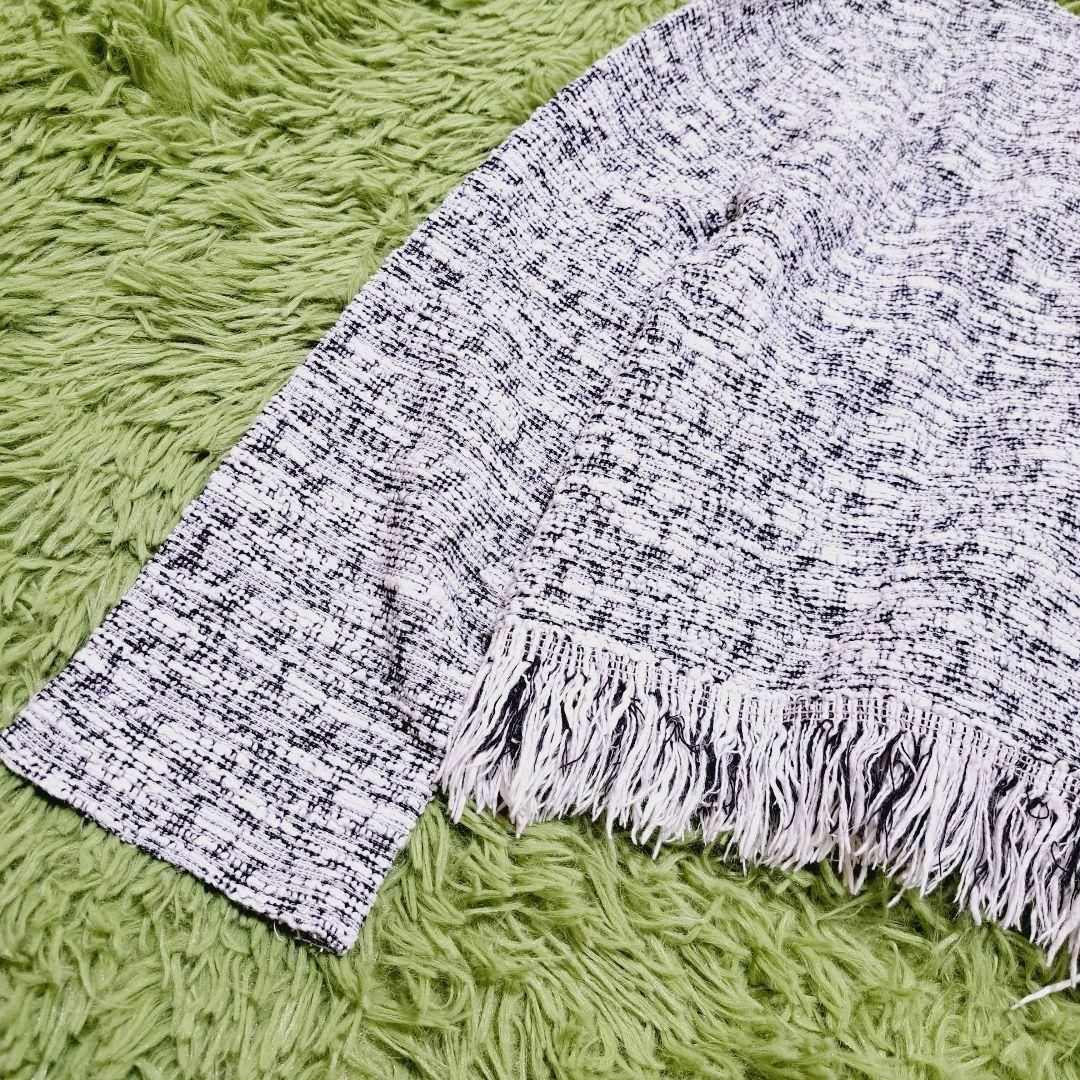 ketty(ケティ)の【ケティ】フリンジトップス　コットンミックス　M　白黒　ショート丈 レディースのトップス(カットソー(長袖/七分))の商品写真