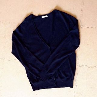 ユニクロ(UNIQLO)のブラックカーディガン(カーディガン)