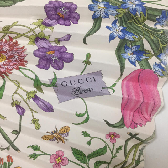 Gucci(グッチ)のGUCCI グッチ フローラ フラワーモチーフ 扇子 レディースのファッション小物(その他)の商品写真