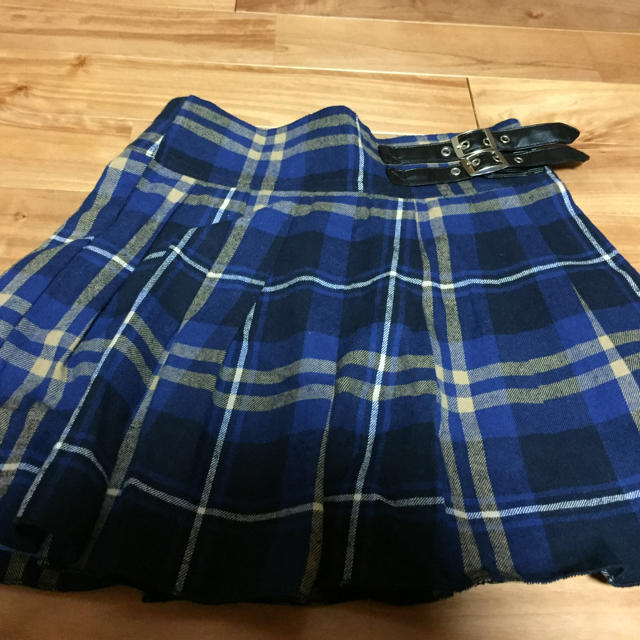 GLAD NEWS(グラッドニュース)のGLAD NEWS 青 ミニ チェックスカート  レディースのスカート(ミニスカート)の商品写真