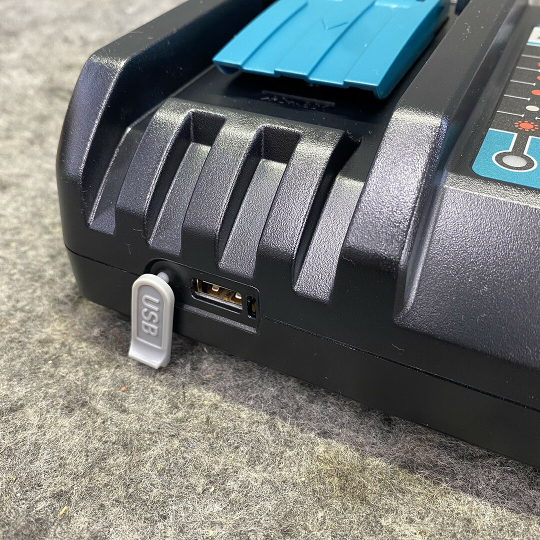 未使用品 makita 急速充電器 DC18RF 本体 動作品 18v マキタ マキタ 【新品】makita 純正 急速充電器 DC18RF 14.4V/18V USB