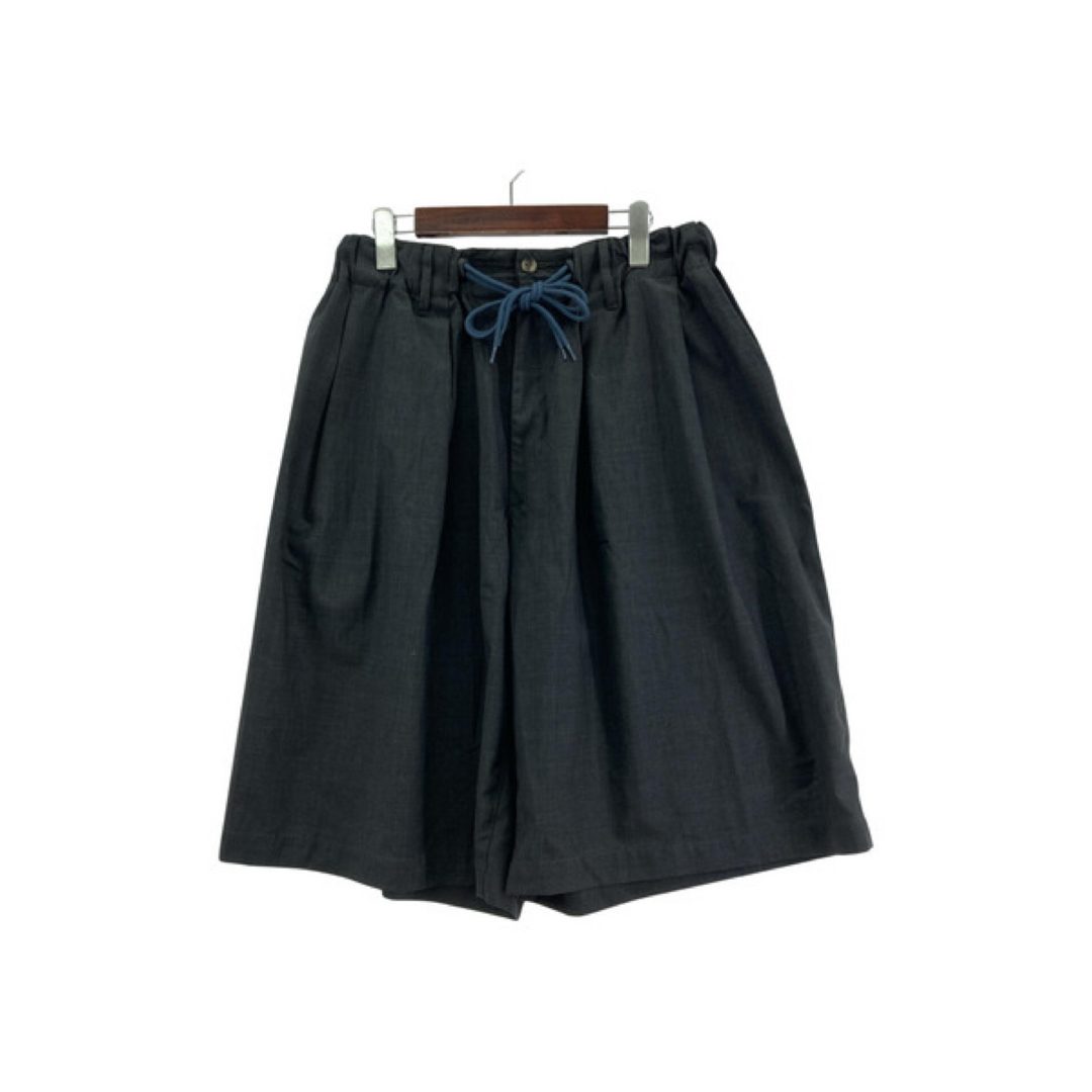 1LDK SELECT(ワンエルディーケーセレクト)のSillage ショートパンツ CIRCULAR SHORTS チャコールグレー メンズのパンツ(ショートパンツ)の商品写真