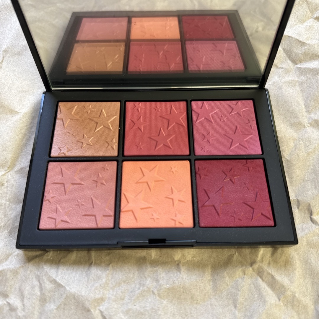 NARS(ナーズジャパン)のNARS ライジングスター チークパレット コスメ/美容のベースメイク/化粧品(チーク)の商品写真