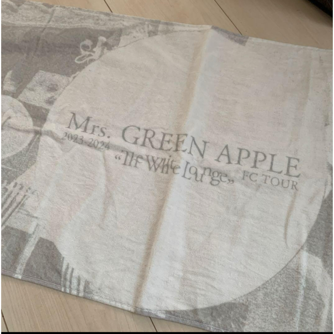 Mrs. GREEN APPLE ホワイトラウンジ タオルの通販 by 無断転載