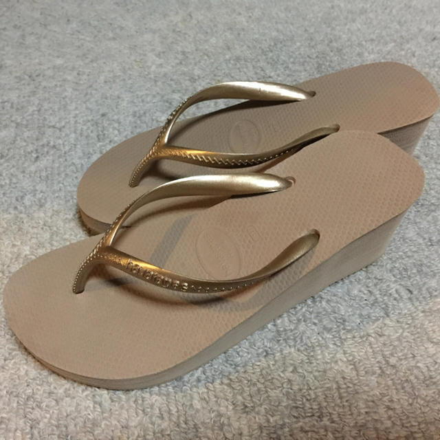 havaianas(ハワイアナス)のハワイアナス ビーチサンダル 厚底 ヒールアップ レディースの靴/シューズ(ビーチサンダル)の商品写真