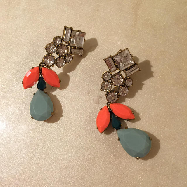 J.Crew(ジェイクルー)のJ  CREW  ビジューピアス レディースのアクセサリー(ピアス)の商品写真