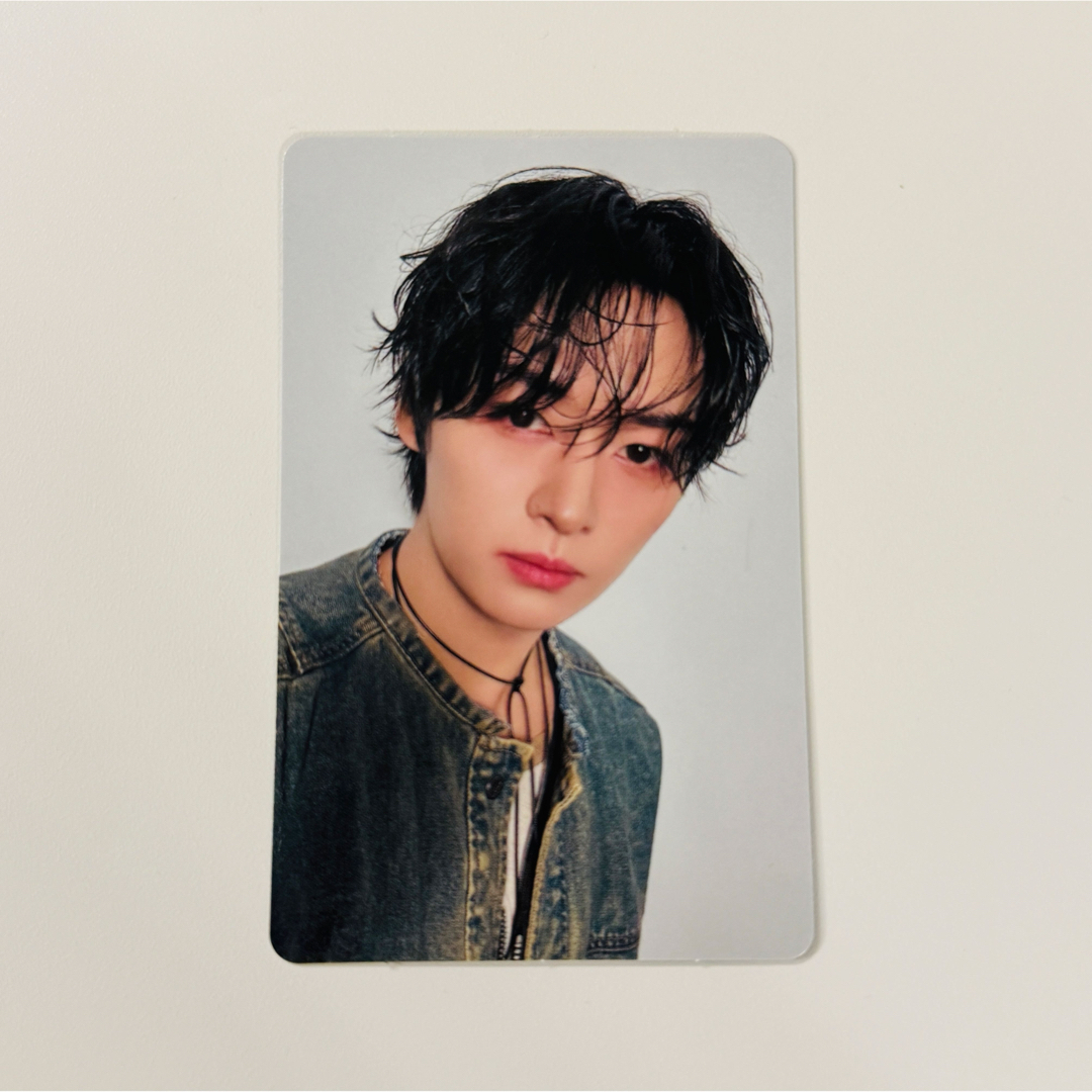 Stray Kids(ストレイキッズ)のStray Kids Hollow 通常盤 トレカ リノ エンタメ/ホビーのタレントグッズ(アイドルグッズ)の商品写真