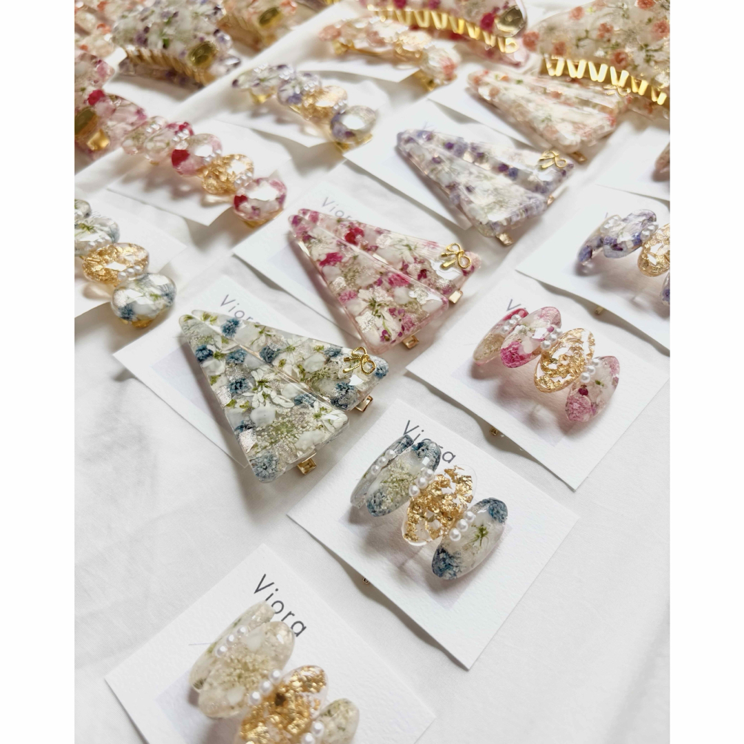 オレンジドライフラワーのポニーフック ハンドメイドのアクセサリー(ヘアアクセサリー)の商品写真