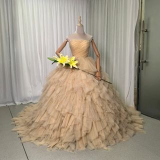 送料無料！ベアトップ サッシュベルト もこもこドレス ソフトチュール 結婚式(ウェディングドレス)