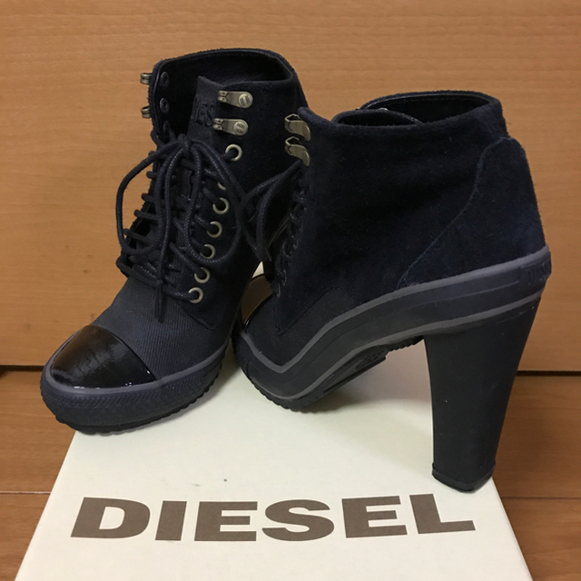 DIESEL(ディーゼル)のDIESEL★ディーゼル ショートブーツ★ レディースの靴/シューズ(ブーツ)の商品写真