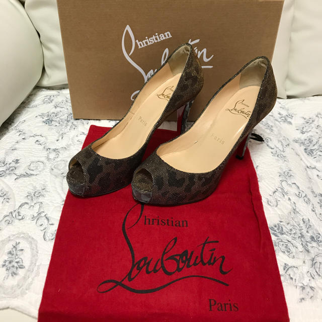 Christian Louboutin(クリスチャンルブタン)のクリスチャン ルブタン❤︎パンプス レディースの靴/シューズ(ハイヒール/パンプス)の商品写真