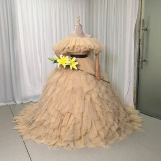 送料無料！取り外しオフショルダー サッシュベルト編み上げ 結婚式イエロー(ウェディングドレス)
