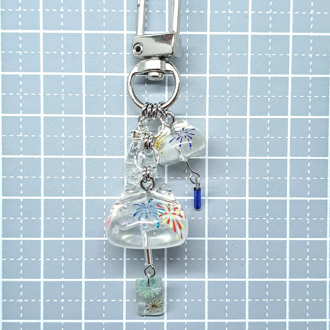 。*【 625 】- ネコさん風鈴 花火 - バッグチャーム.キーホルダー * ハンドメイドのファッション小物(バッグチャーム)の商品写真