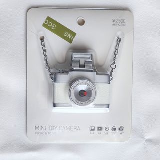 スリーコインズ(3COINS)の【新品】3COINS ミニ トイカメラ アイボリー スリコ　(その他)
