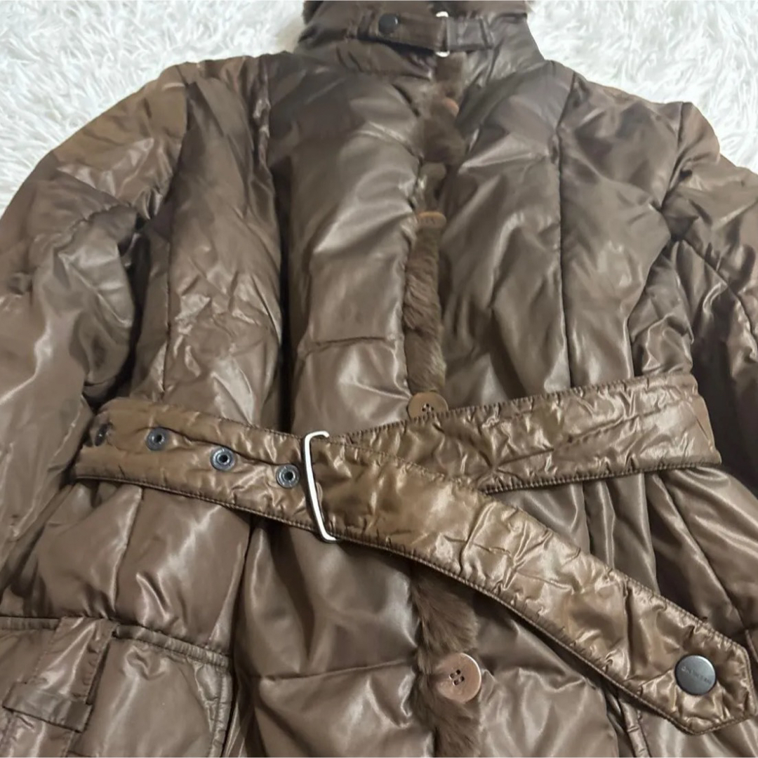 Max Mara(マックスマーラ)のMax MaraWEEKEND ラビットファーダウンコート ブラウン ベルト付き レディースのジャケット/アウター(ダウンコート)の商品写真