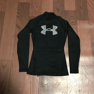 アンダーアーマー(UNDER ARMOUR)の40%オフ アンダーアーマー YMD ブラック アンダーシャツ 長袖 インナー(ウェア)