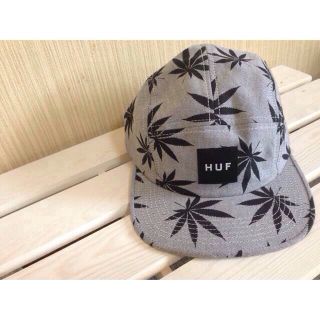 ビームス(BEAMS)のHUF🍁人気上昇中キャップ(キャップ)