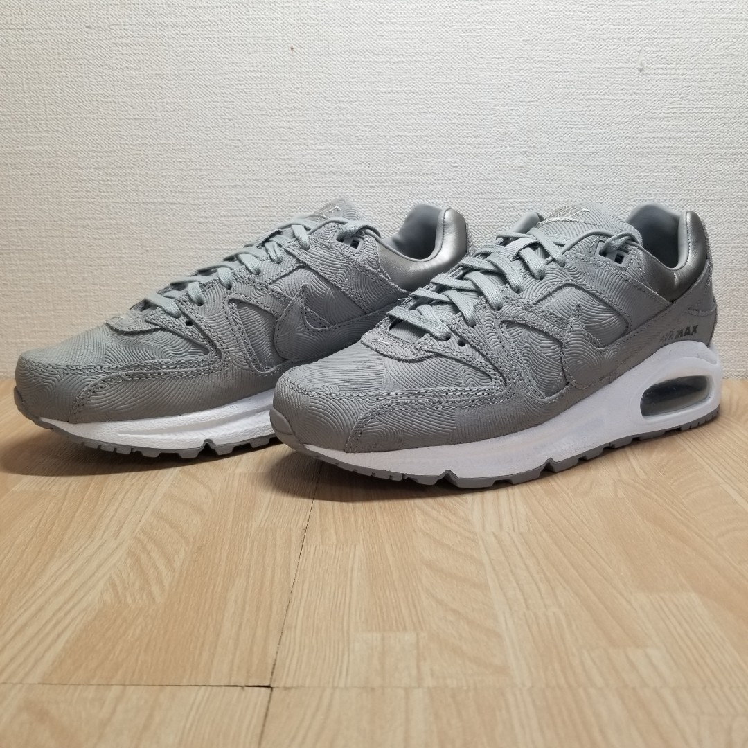 NIKE(ナイキ)の【②新品送料込】NIKE WMNS AIR MAX COMMAND PRM レディースの靴/シューズ(スニーカー)の商品写真