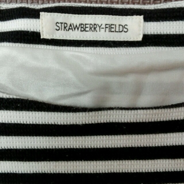 STRAWBERRY-FIELDS(ストロベリーフィールズ)のｽﾄﾛﾍﾞﾘｰﾌｨｰﾙｽﾞﾜﾝﾋﾟｰｽ レディースのワンピース(ひざ丈ワンピース)の商品写真