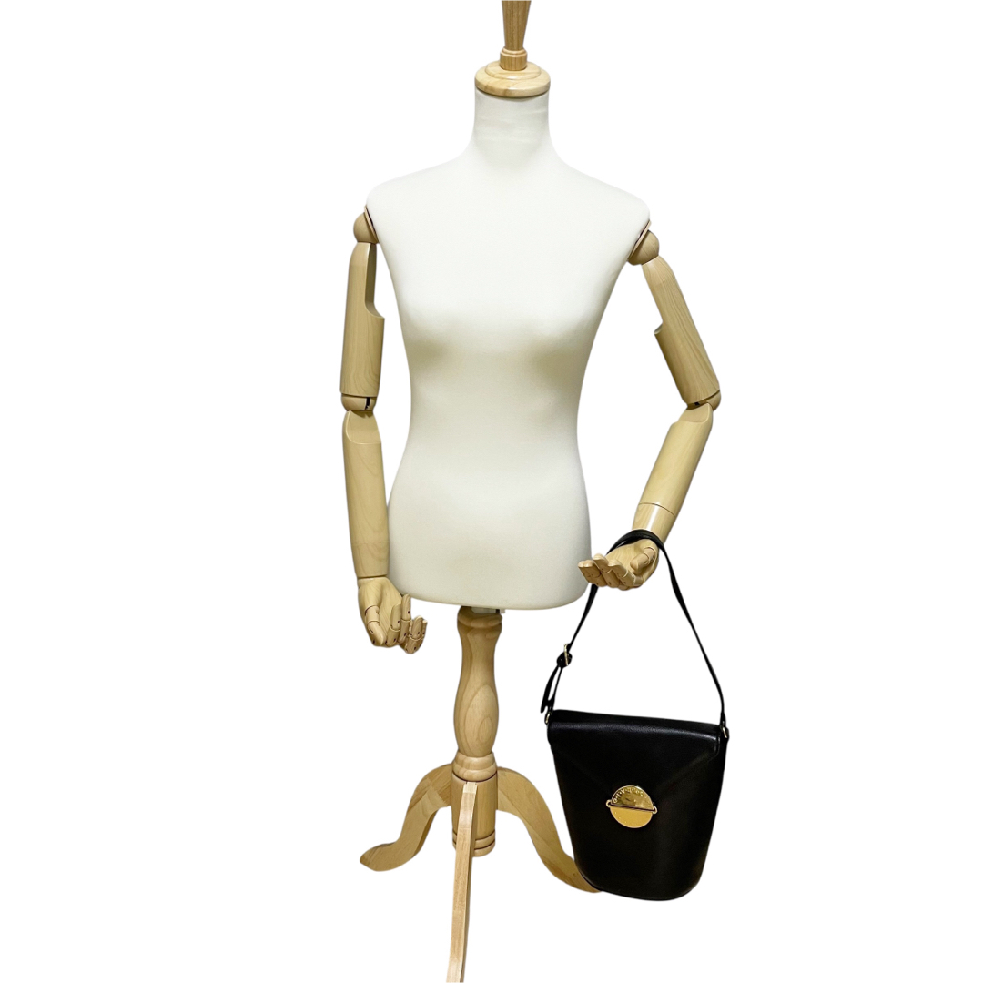 GIVENCHY(ジバンシィ)の✨極美品　GIVENCHY ジバンシー　ハンドバッグ　フォーマル　ワンハンドル レディースのバッグ(ハンドバッグ)の商品写真