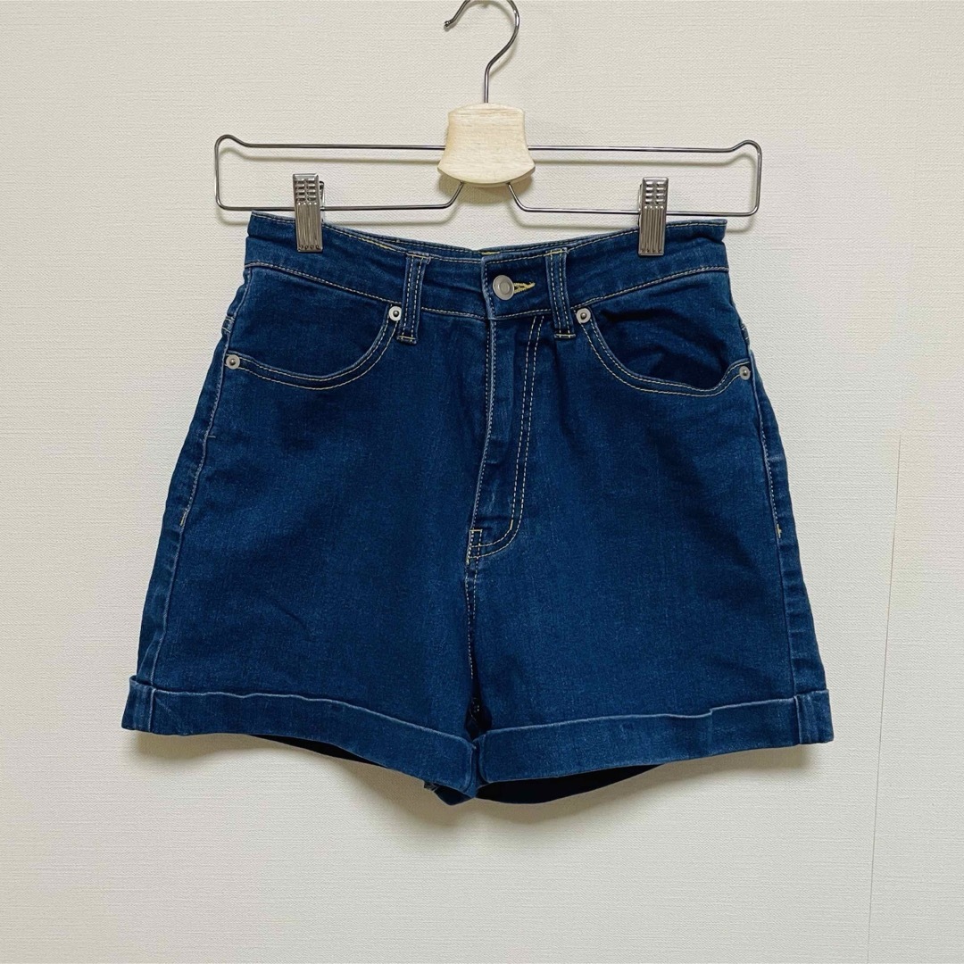 WEGO(ウィゴー)のWEGO ハイウエスト　ショートデニムパンツ レディースのパンツ(ショートパンツ)の商品写真
