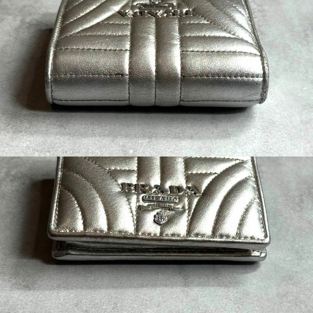 【在庫あり】 PRADA - 【付属品完備】PRADA プラダ / ダイアグラムコンパクト 小物
