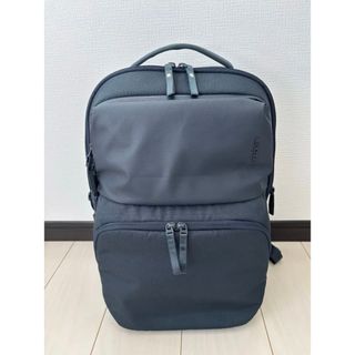 Incase - A.R.C. Commuter Pack リュック 23.7L 