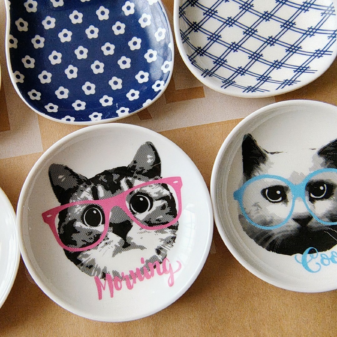 猫好きさん必見！猫柄小皿 6枚セット  インテリア/住まい/日用品のキッチン/食器(食器)の商品写真