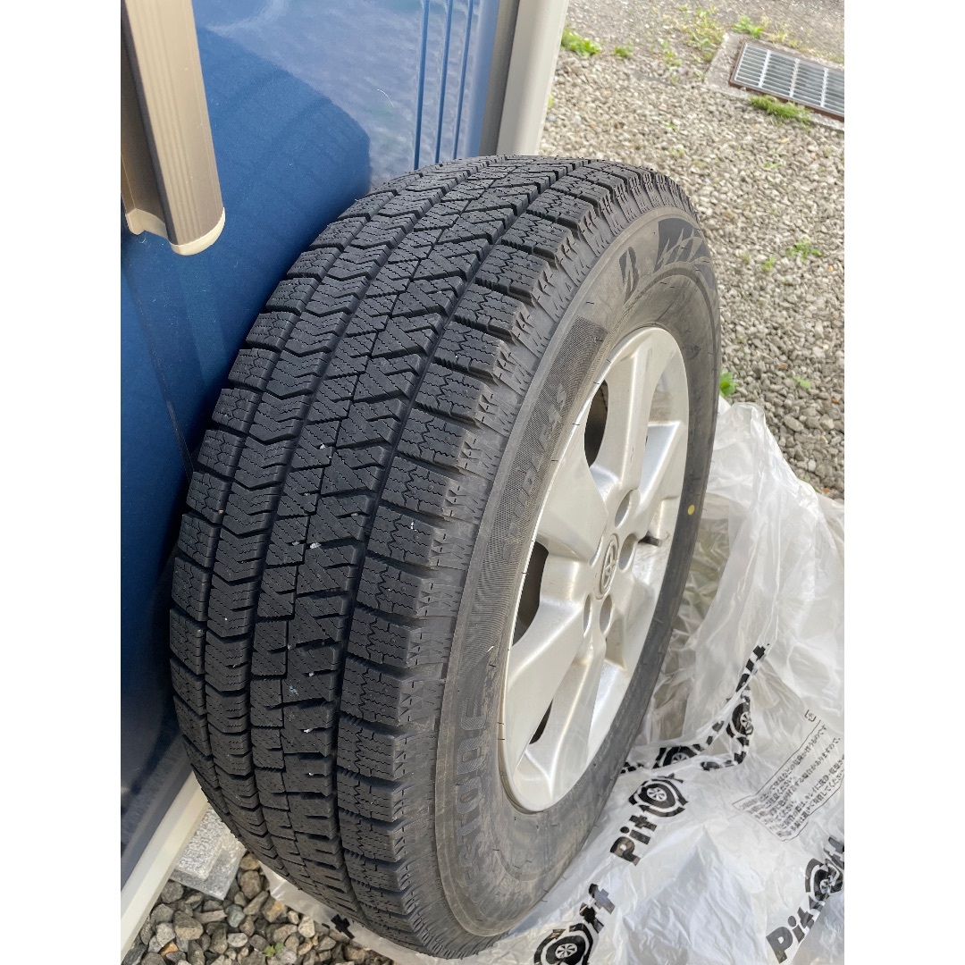 BRIDGESTONE - ほぼ新品ブリヂストンスタッドレス4本ホイル