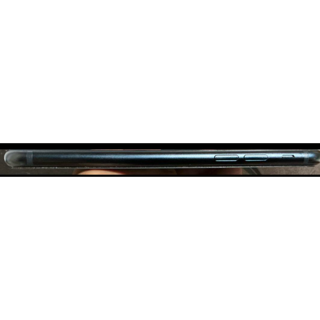 Apple(アップル)のiPhone SE 第3世代ミッドナイト64G 美品！新品ケーブル付！A2782 スマホ/家電/カメラのスマートフォン/携帯電話(スマートフォン本体)の商品写真