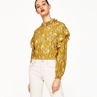 ザラ(ZARA)のZARA クロップド丈レーストップス(シャツ/ブラウス(長袖/七分))