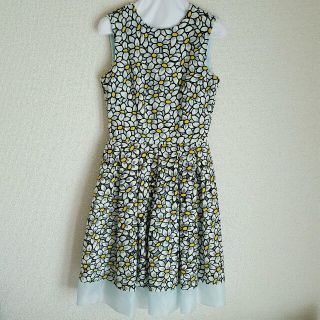 レッドヴァレンティノ(RED VALENTINO)の【Micheymouse0220様　専用】レッドヴァレンティノ❁花柄ワンピース(ひざ丈ワンピース)