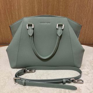 Charles and Keith - CHARLES & KEITH 最終値下げの通販 by