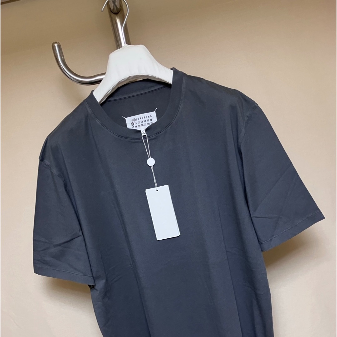 Maison Margiela（旧Maison Martin Margiela）(メゾンマルジェラ)の新品 S 24ss マルジェラ オーガニックコットン Tシャツ 灰色 17915 メンズのトップス(Tシャツ/カットソー(半袖/袖なし))の商品写真