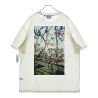 FEAR OF GOD ESSENTIALS フィアオブゴッド エッセンシャルズ S/S T-SHIRT FLOWER バックフラワーフォトプリント 半袖Tシャツ ホワイト(Tシャツ/カットソー(半袖/袖なし))
