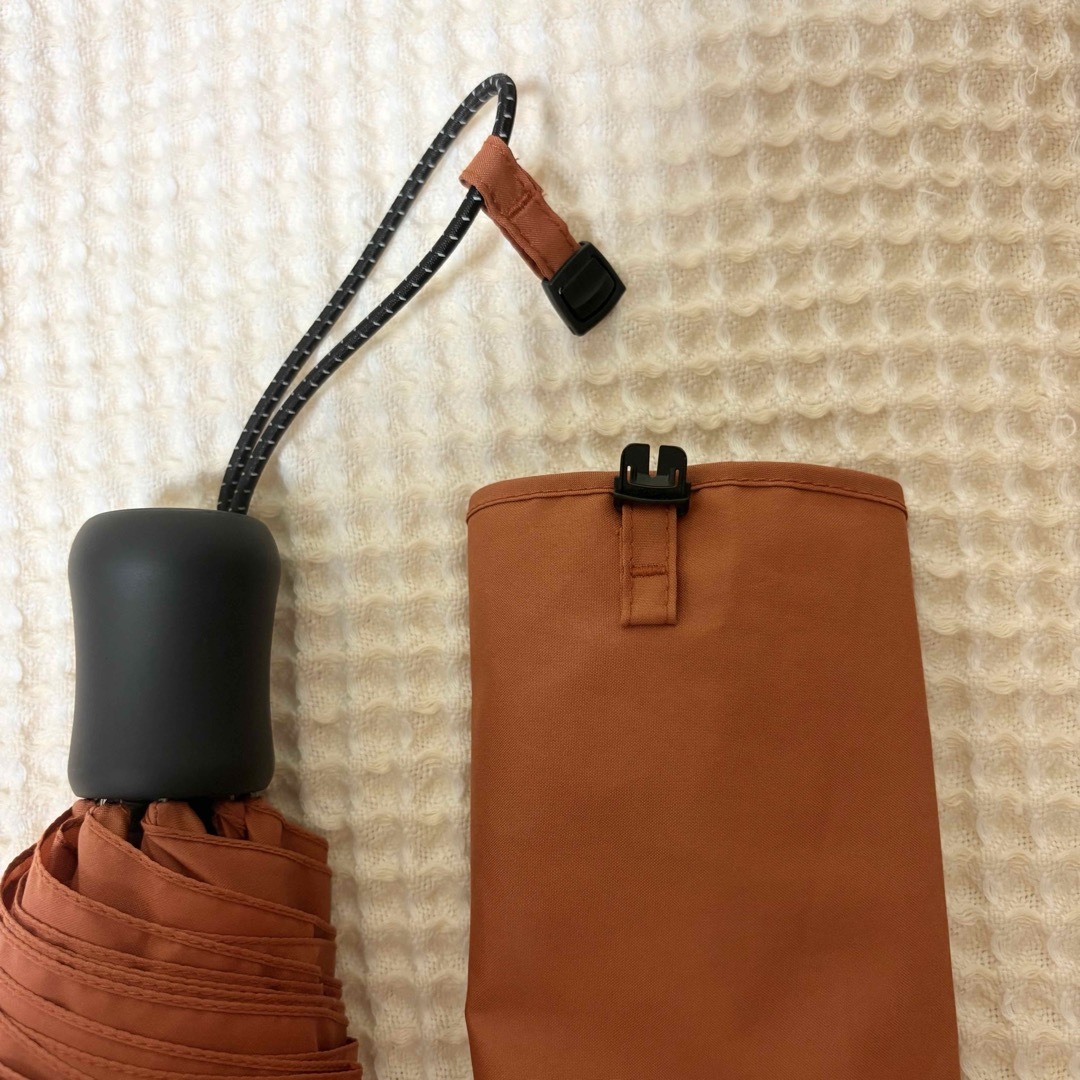 UNIQLO(ユニクロ)のユニクロ コンパクトアンブレラ オレンジ レディースのファッション小物(傘)の商品写真