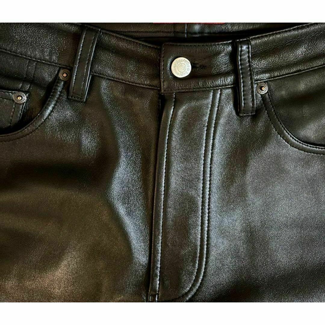 Supreme(シュプリーム)のSupreme Baggy Leather Short "Black" 34 メンズのパンツ(ショートパンツ)の商品写真