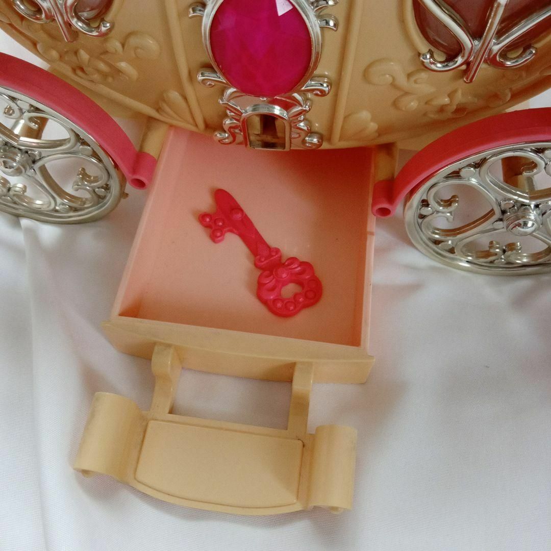 BANDAI(バンダイ)の魔法使いサリー 魔法の国の馬車 オルゴール レトロ　当時物　希少 エンタメ/ホビーのおもちゃ/ぬいぐるみ(キャラクターグッズ)の商品写真