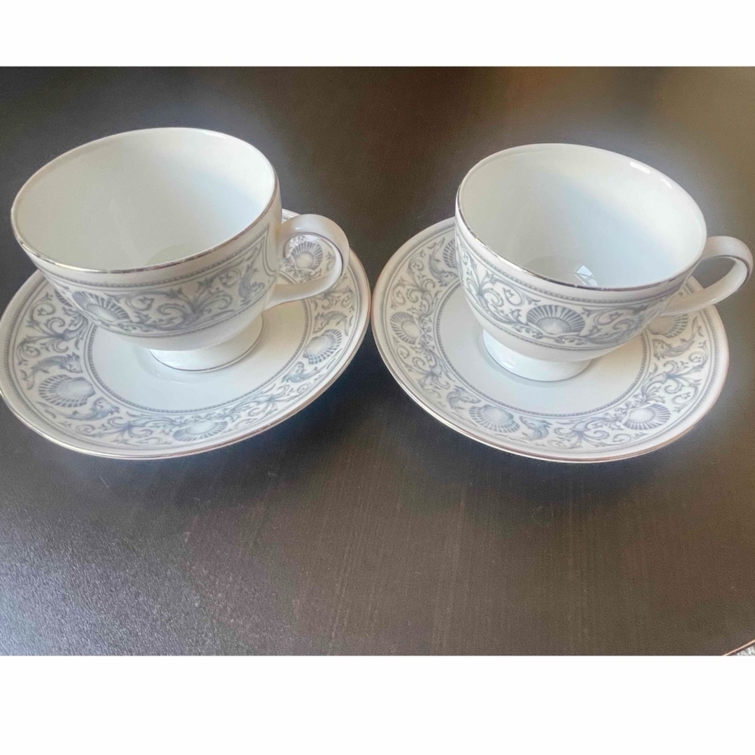 WEDGWOOD(ウェッジウッド)のWEDGWOOD ウエッジウッド☆ドルフィンホワイト カップ＆ソーサー4セット インテリア/住まい/日用品のキッチン/食器(グラス/カップ)の商品写真