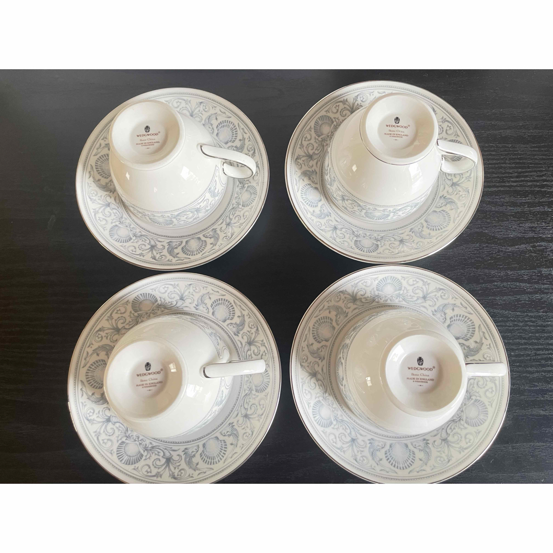 WEDGWOOD(ウェッジウッド)のWEDGWOOD ウエッジウッド☆ドルフィンホワイト カップ＆ソーサー4セット インテリア/住まい/日用品のキッチン/食器(グラス/カップ)の商品写真