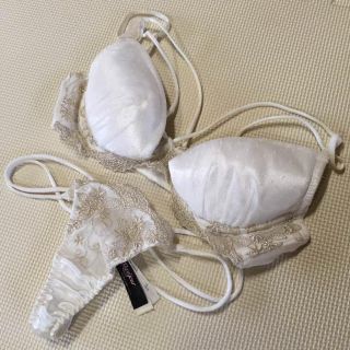 ラヴィジュール(Ravijour)のラヴィジュール C65セット(ブラ&ショーツセット)