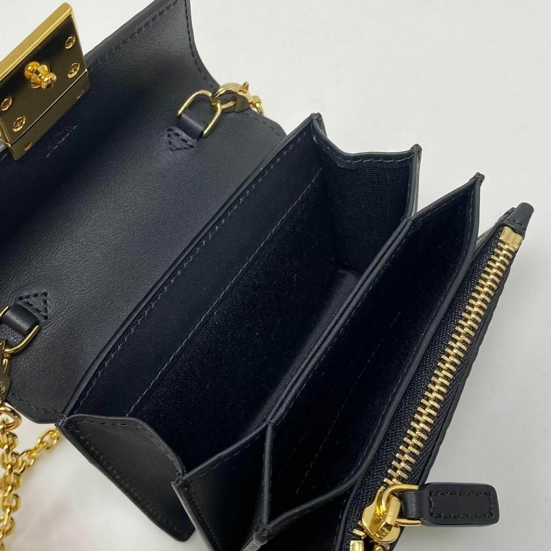MCM(エムシーエム)のMCM TRACY チェーン カードウォレット ヴィセトス ブラック ショルダー レディースのファッション小物(財布)の商品写真