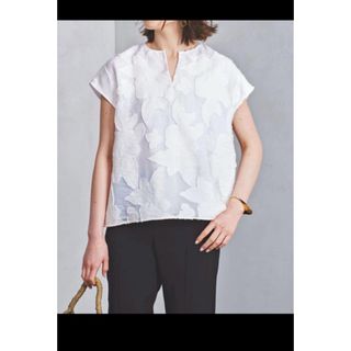 新品 yori ミモザショートブラウス 38の通販 by momo's shop｜ラクマ