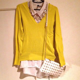 ザラ(ZARA)のZARA★Vネックセーター★送料込(ニット/セーター)