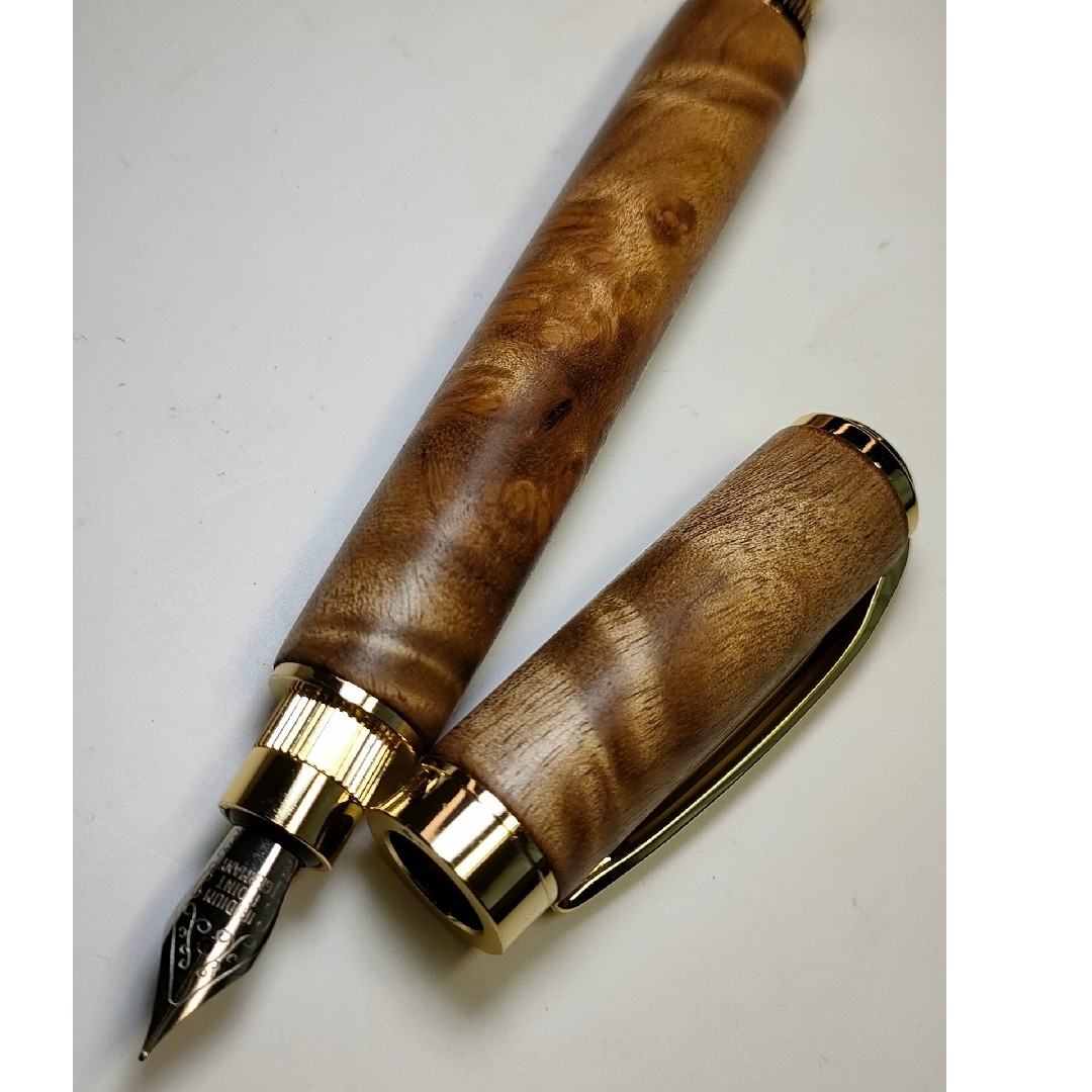 ●日本正規品● マーブルウッド（黄金樟）】グラデュエイト万年筆の通販 by G 文房具・ステーショナリー