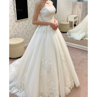 ウェディングドレス ベアトップ Aライン 上品花レース 編み上げ 結婚式(ウェディングドレス)