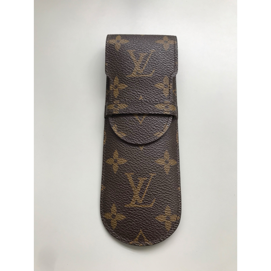 ギフトにもいつも持ち歩いて気分を上げるLouisVuittonペンケース