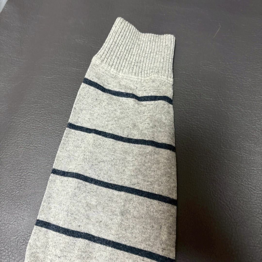 GAP　ギャップ　カーディガン　グレー　メンズ　ボーダー　長袖　Vネック メンズのトップス(カーディガン)の商品写真