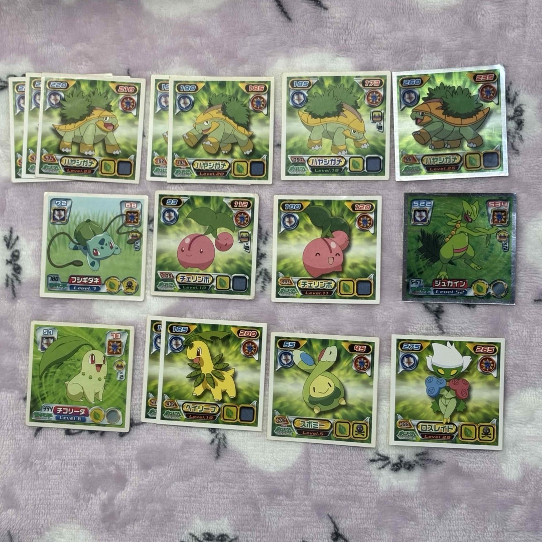 ポケモンシール列伝　くさタイプ　37枚セット エンタメ/ホビーのおもちゃ/ぬいぐるみ(キャラクターグッズ)の商品写真