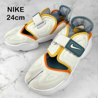 アディダス(adidas)の【美品】NIKE ナイキ 足袋 スニーカー 24 ホワイト スリッポン(スニーカー)
